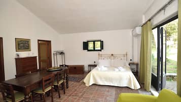 1 bedroom, iron/ironing board, travel crib, free WiFi