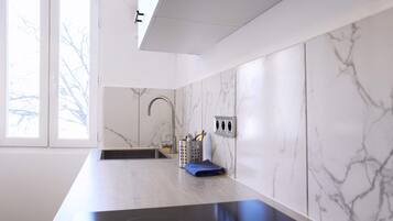Comfort Apartment | Private kitchen | Fridge, microwave, stovetop