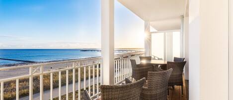 تناول الطعام بالخارج