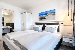 2 bedrooms, iron/ironing board, free WiFi - Wunderschön Gelegenes Apartment Direkt am Strand mit Balkon und Tollem Meerblick (Ostseeheilbad Großenbrode)