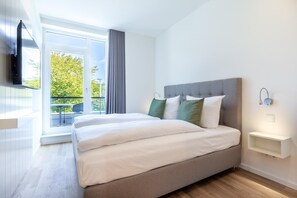 3 bedrooms, iron/ironing board, free WiFi