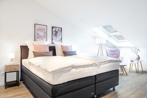 2 Schlafzimmer, Bügeleisen/Bügelbrett, kostenloses WLAN