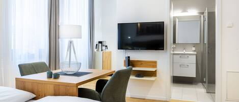 1 quarto, Wi-Fi de cortesia, roupa de cama