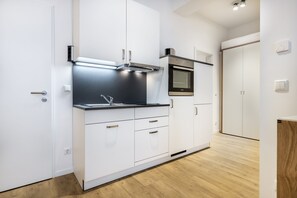 Geladeira, fogão, cooktop, lava-louças