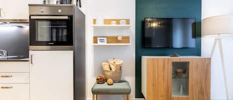 Refrigerador, horno, parrilla de estufa y lavavajillas