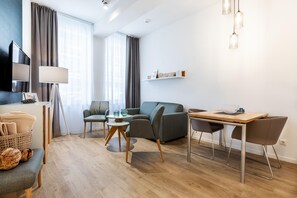 Télévision, chaîne hi-fi