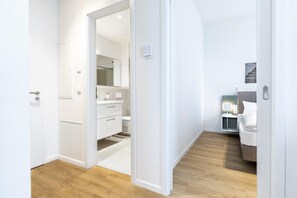 Dutxa, assecador de cabells i tovalloles 