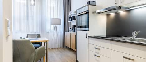 Refrigerador, horno, parrilla de estufa y lavavajillas