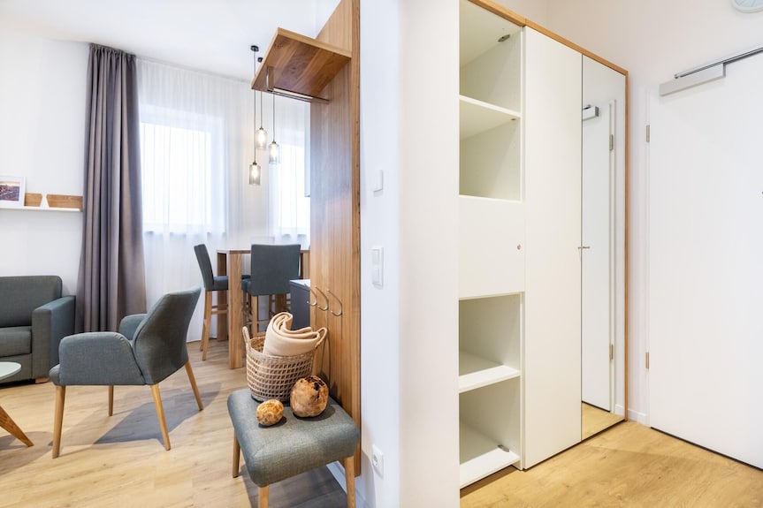 Tolles Eck-apartment Mit Hafenblick In Außergewöhnlicher Lage Am Hafen Wismars - Wismar