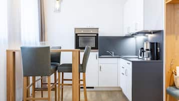 Kühlschrank, Ofen, Herdplatte, Geschirrspüler