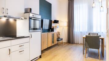 Kühlschrank, Ofen, Herdplatte, Geschirrspüler