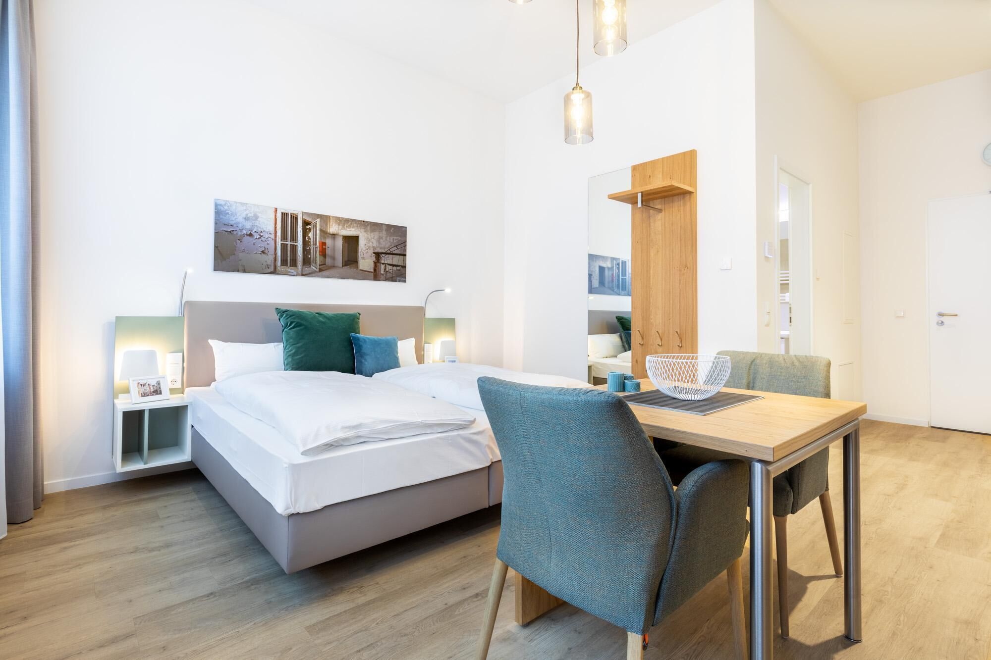 Free WiFi, bed sheets