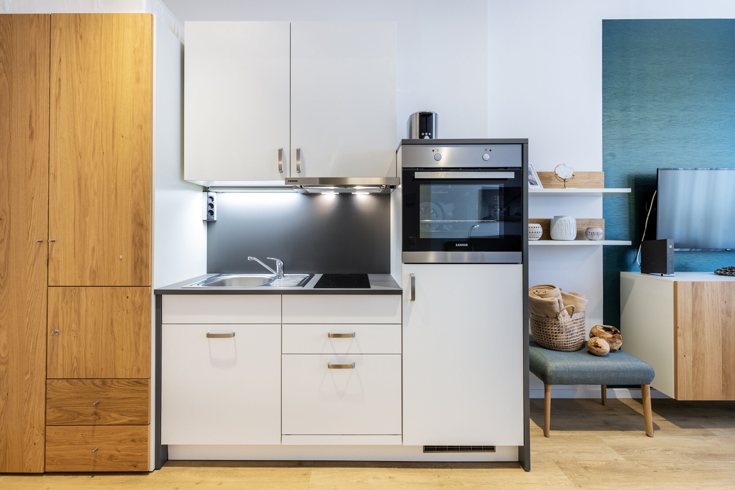 Kühlschrank, Ofen, Herdplatte, Geschirrspüler