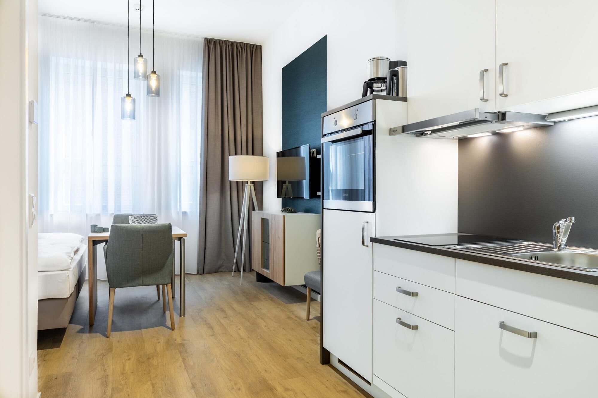 Kühlschrank, Ofen, Herdplatte, Geschirrspüler