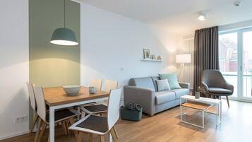 Fernseher, Stereoanlage