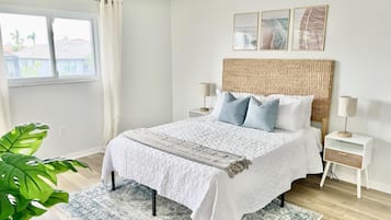 2 soverom, skrivebord, strykejern/-brett og wi-fi (inkludert)