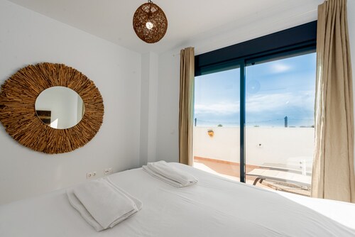 Lotus 2401 - Beautiful apartment pool & sea view