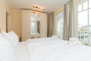 2 quartos, ferros/tábuas de passar roupa, Wi-Fi de cortesia