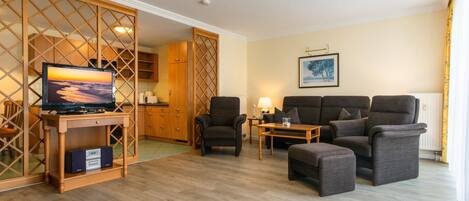 Fernseher, Stereoanlage