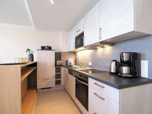 Geladeira, fogão, cooktop, lava-louças