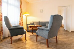 TV, DVD player, stereo - Niedliche Ferienwohnung in Erstklassiger Strandlage mit Sauna in der Anlage (Bansin)