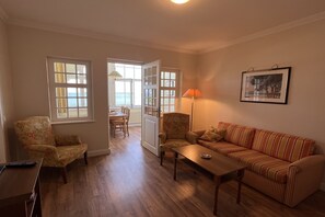 Fernseher, Stereoanlage