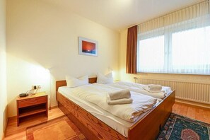 2 bedrooms, iron/ironing board, free WiFi - Hundefreundliches Maisonette-apartment mit Balkon, Nordseeblick und Zwei Bädern! (Nordseeheilbad Schillig)