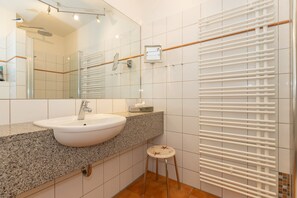 Hair dryer - Ferienwohnung mit Tollem Balkon und Blick bis zum Meer in Direkter Strandlage (Ostseebad Kühlungsborn)