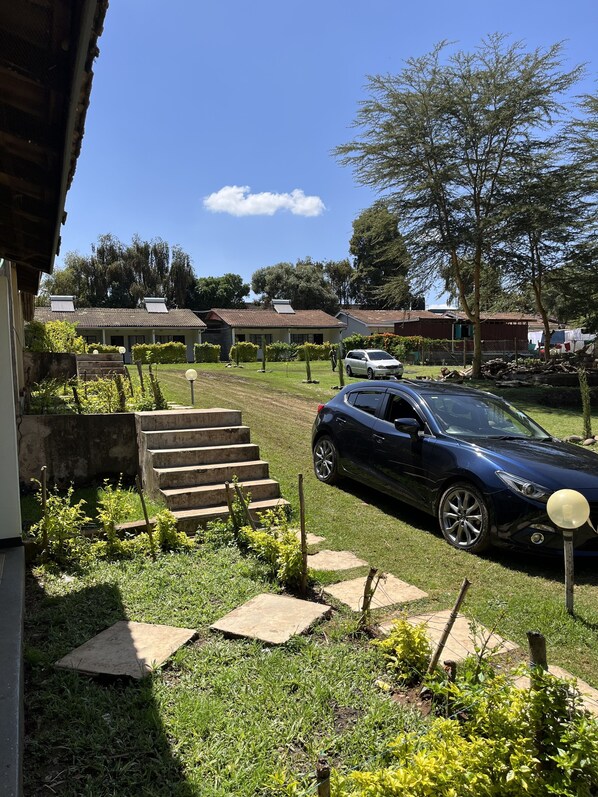 Property grounds - Rustic, farm house space surrounded by trees and near a river. (Nanyuki)
