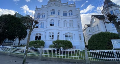 Wohnung 4 Königsstuhl - 5 Sterne *****, eigener Strandkorb