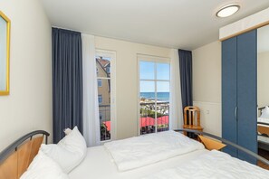 2 bedrooms, iron/ironing board, free WiFi