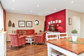 Televisión, reproductor de DVD, estéreo