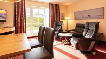 Fernseher, DVD-Player, Bücher