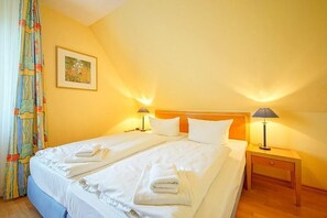 2 bedrooms, iron/ironing board, free WiFi