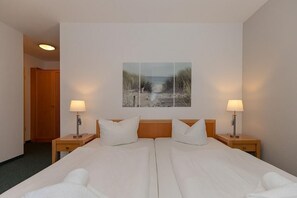 2 bedrooms, desk, free WiFi - 3-zimmer Familienapartment mit Geschütztem Balkon - nur 100 m zum Ostseestrand (Ahlbeck)