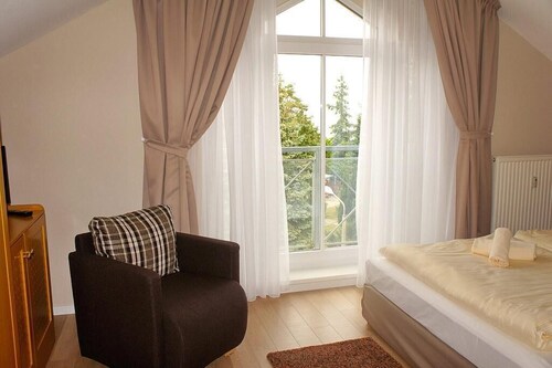 Gemütliche Dachgeschosswohnung mit Süd-Loggia  - nur 100 m zum Ostseestrand!