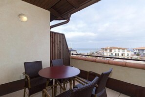 Property grounds - Schickes Penthouse-apartment am Yachthafen mit Dachterrasse und Tollem Meerblick (Ostseebad Kühlungsborn)