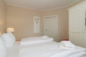 1 bedroom, iron/ironing board, free WiFi