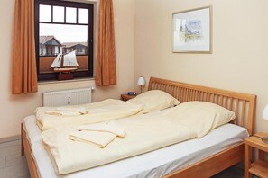 1 bedroom, iron/ironing board, free WiFi - Ostsee-penthouse am Yachthafen mit Dachterrasse, Strandkorb und Tollem Meerblick (Ostseebad Kühlungsborn)