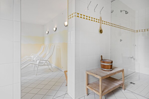 Spa - Apartment on the Baltic Sea with terrace-like balcony in a sunny south-west location (Heringsdorf)