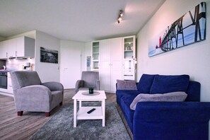 Fernseher, Stereoanlage