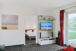 2 bedrooms, iron/ironing board, free WiFi