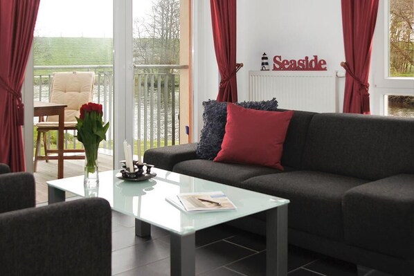 TV, DVD player, books, stereo