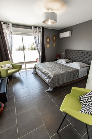 3 quartos, ferros/tábuas de passar roupa, berço de viagem, Wi-Fi