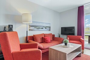 テレビ、暖炉、ステレオ