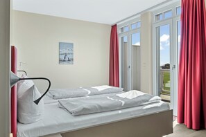 1 bedroom, travel cot, free WiFi - Tolle, Ruhige Ferienwohnung in Strandnähe mit Meerblick, Sauna und Zwei Balkonen (Nordseebad Wremen)