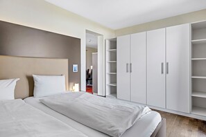 2 bedrooms, travel cot, free WiFi