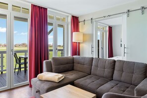 Tv, pejs, dvd-afspiller, bøger