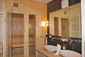 Regadera, secadora de cabello, bidet 