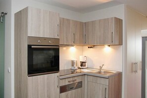 Geladeira, fogão, cooktop, lava-louças